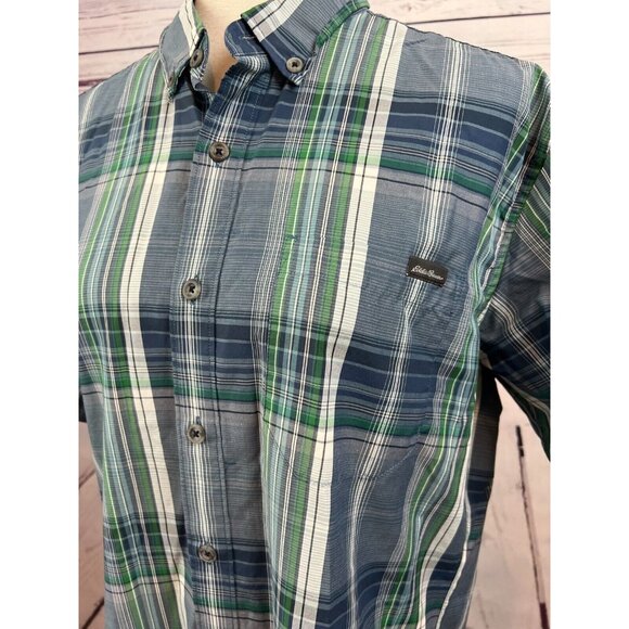 Eddie Bauer Travex Classic Fit Mens Medium Short sleeve button front shirt Plaid - Picture 2 of 12